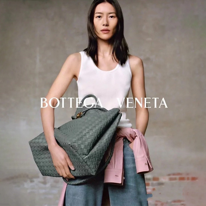 bottega veneta andiamo large woven tote bag #743575